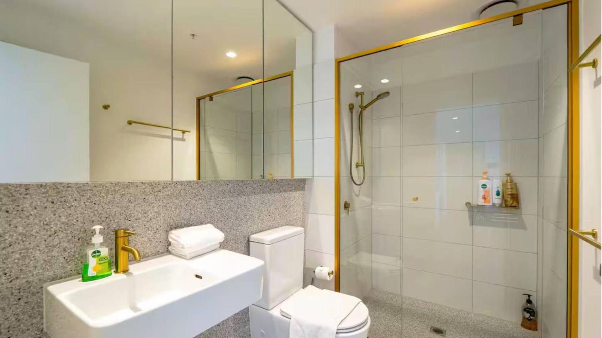 Apartment 2br Boutique Only Mins To Suncorp Stadium & Bne *