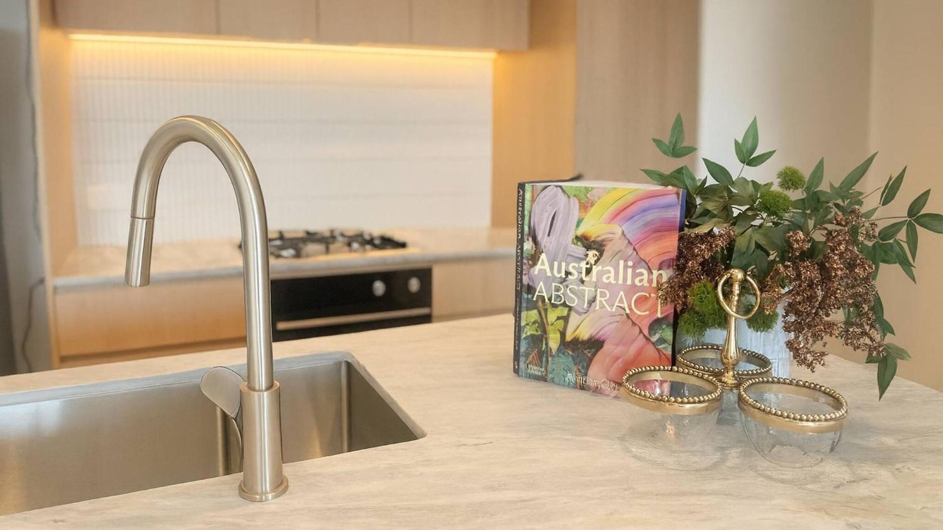 Milton Oasis Level 16- Luxury Near Milton Station Brisbane