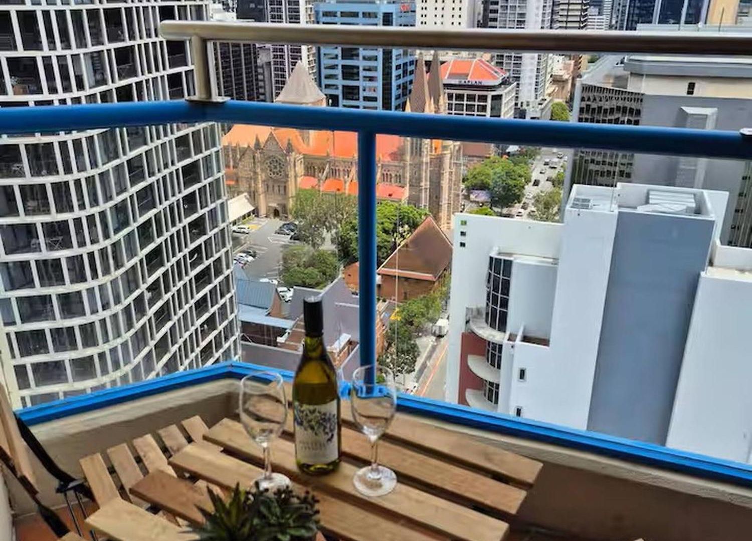 Pool & Gym & Parking * Brisbane
