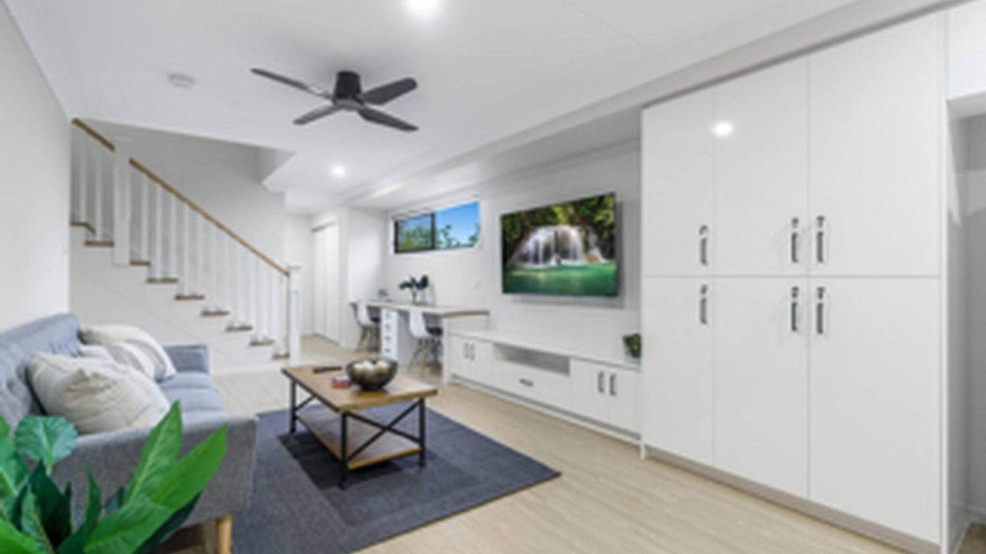 Modern With Garden Views In Shared Apartment