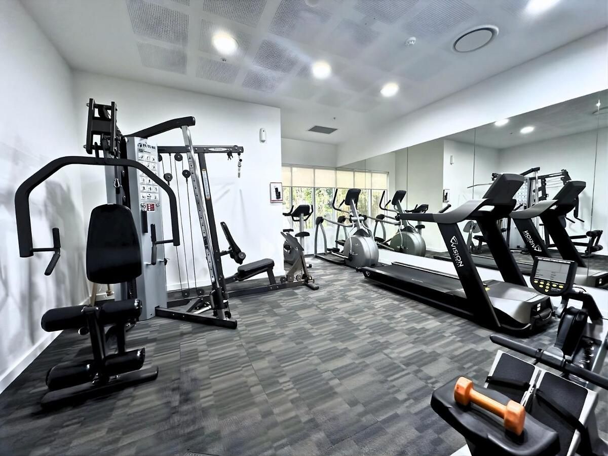 Modern 1br Retreat - Pool, Gym, Parking - Walk To South Bank Apartment Brisbane