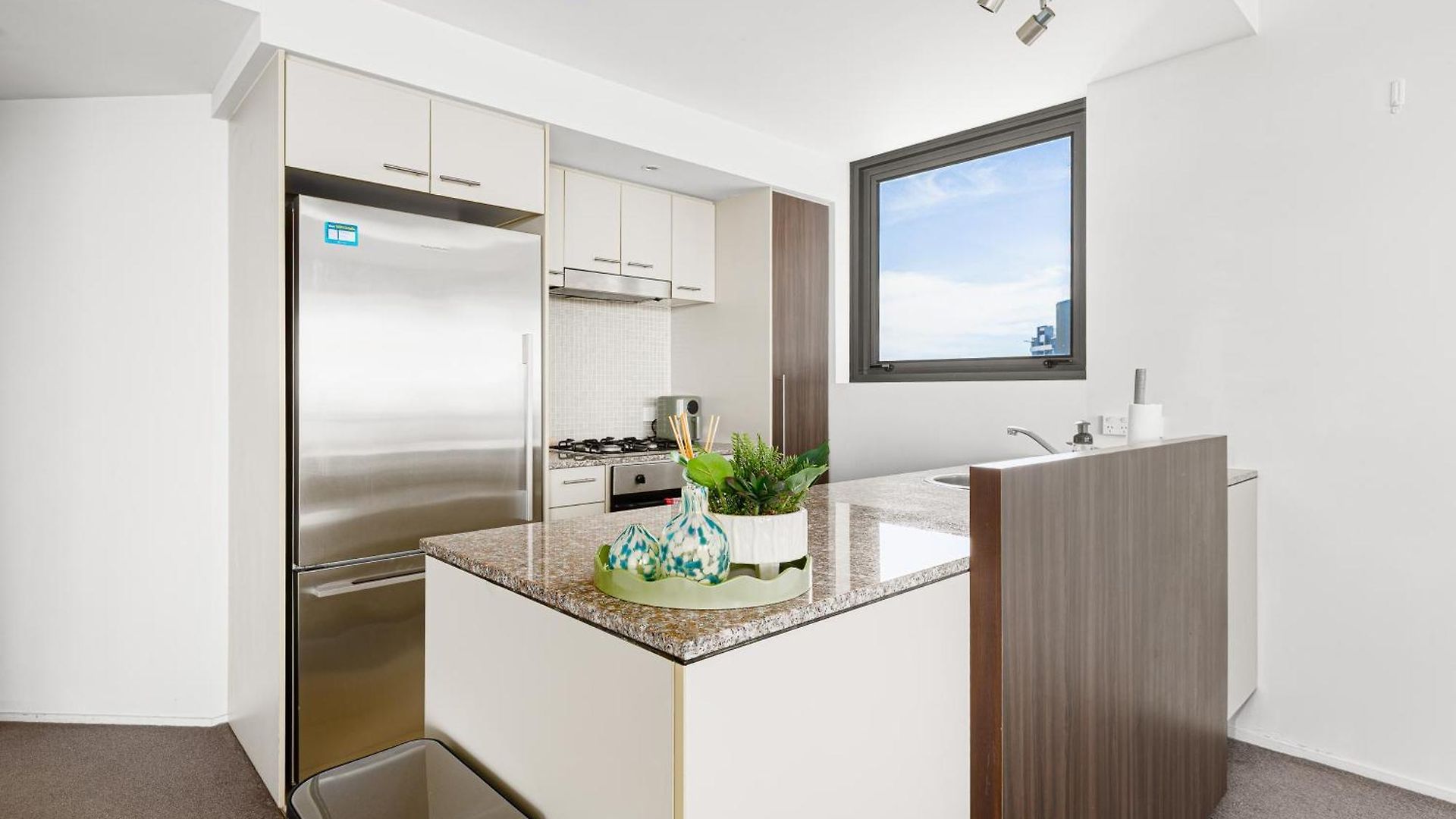 Apartment Oaks Panoramic 2br With Pool, Parking, Gym