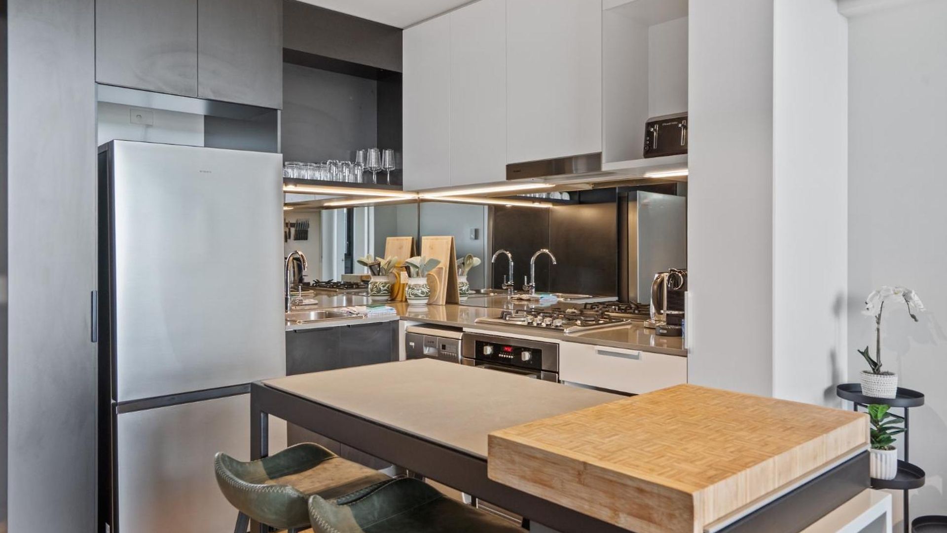 Apartment Bright 2-bed In Bowen Hills Brisbane