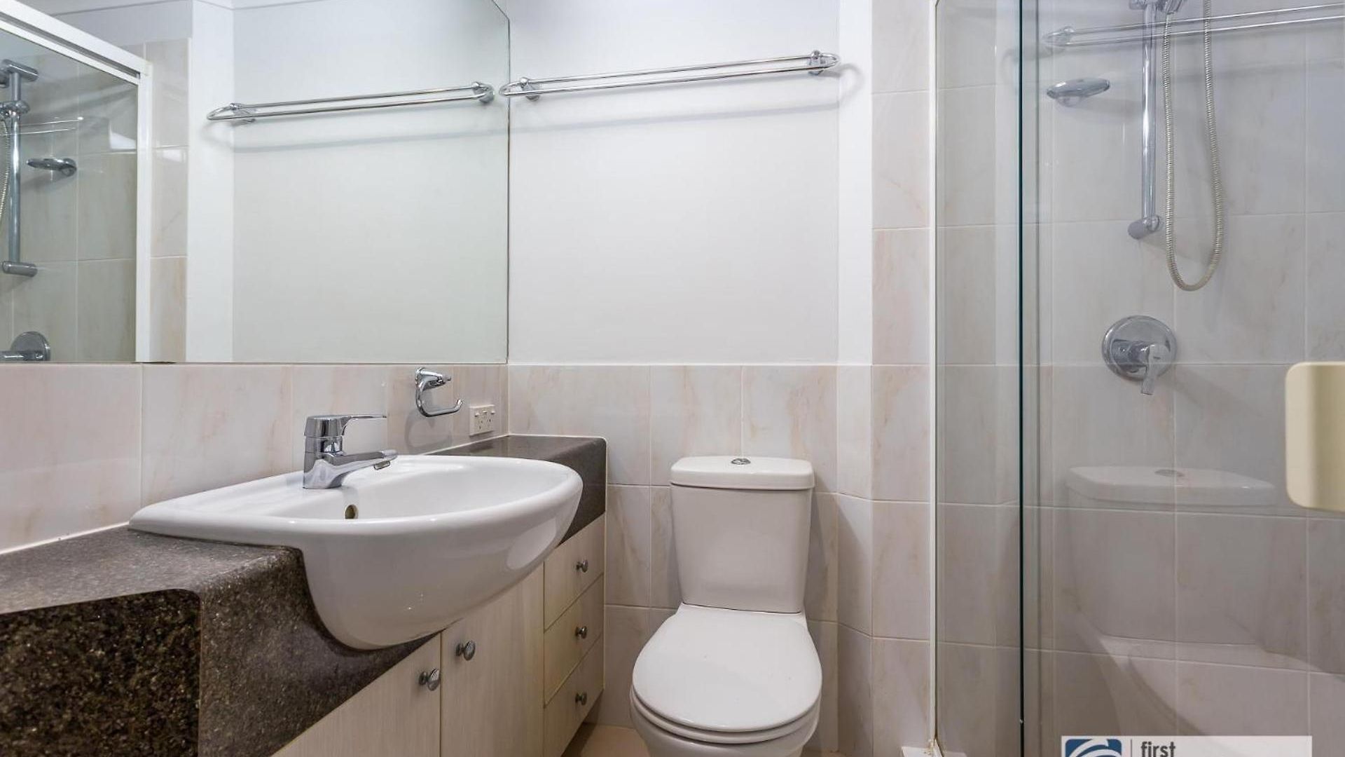 Southbank Parkside Two-bed Apartment *