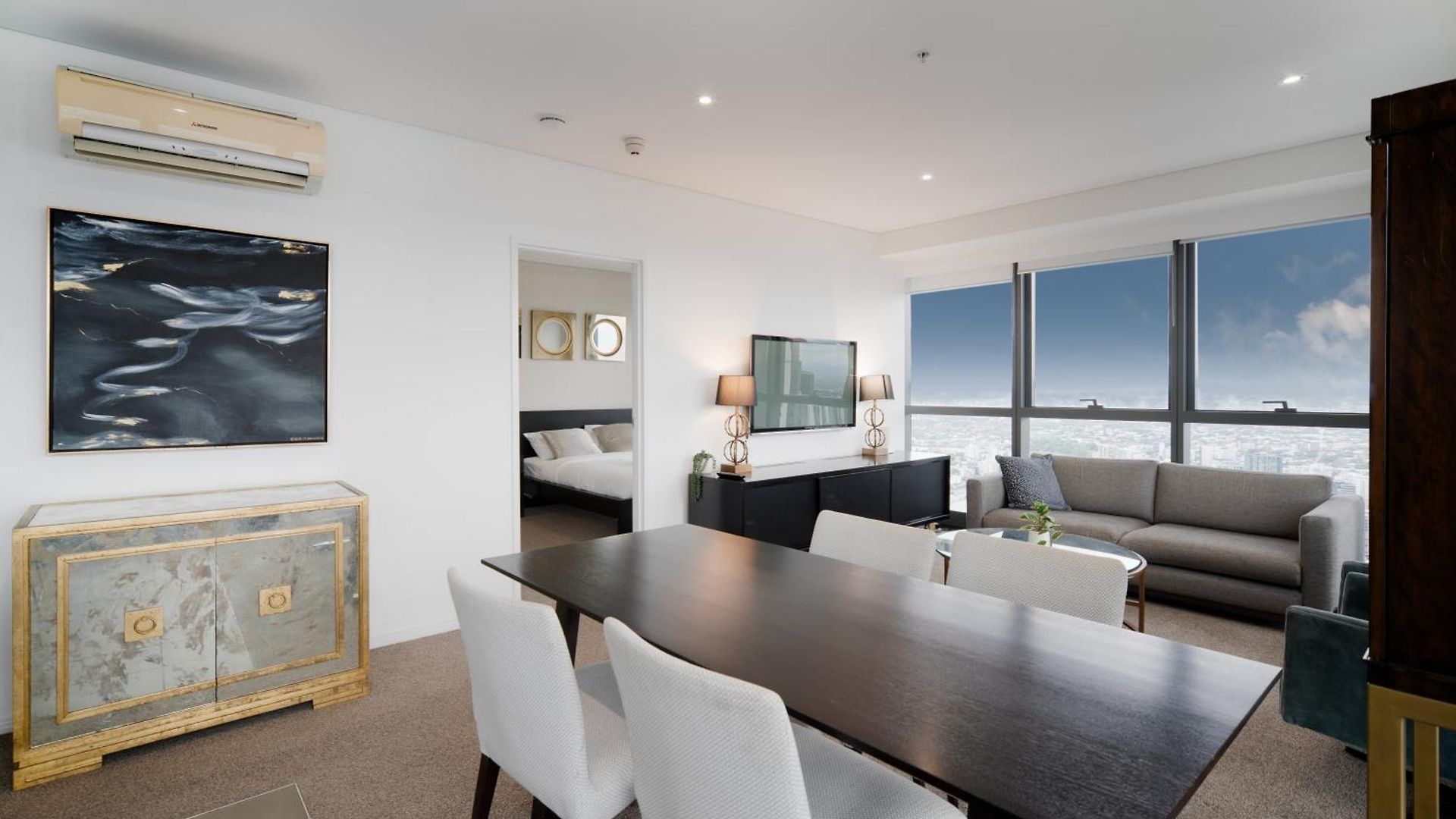 Meriton Soleil Breathtaking Views Heated Pool Gym C36 Apartment Brisbane