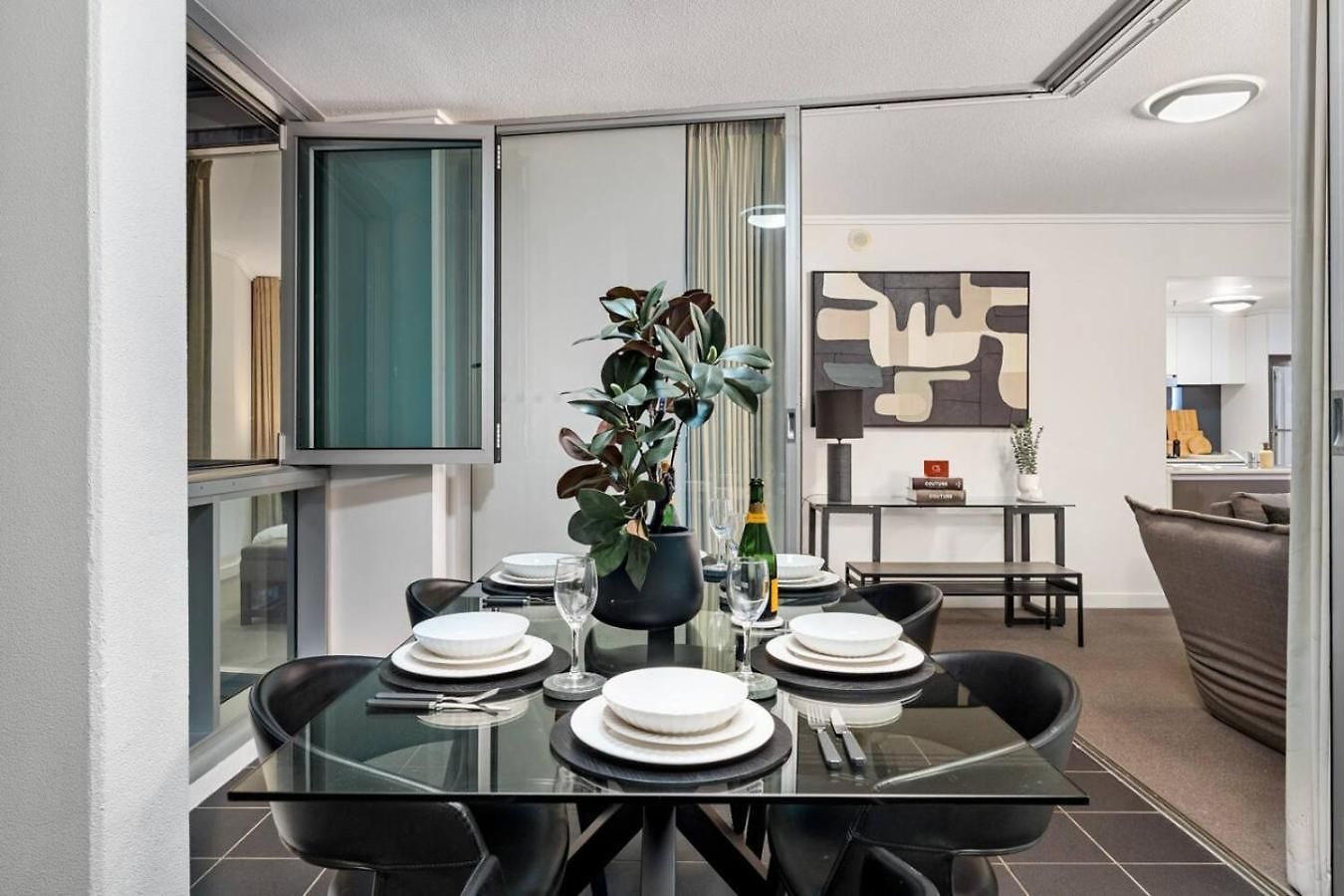 Dusk A Luxury 2bed 2bath Cbd Sky With Pool Parking And *