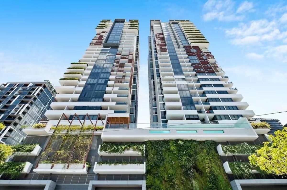 Apartment Cs - Gorgeous Views 2br W Parking, Pool & Gym Brisbane