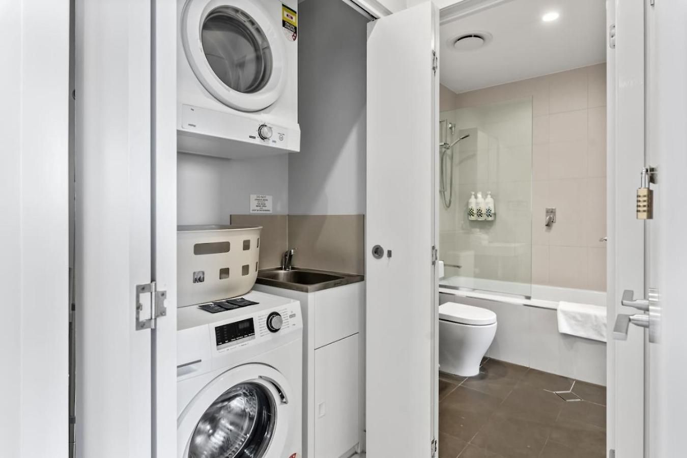2br Modern With Balcony Great Location Brisbane
