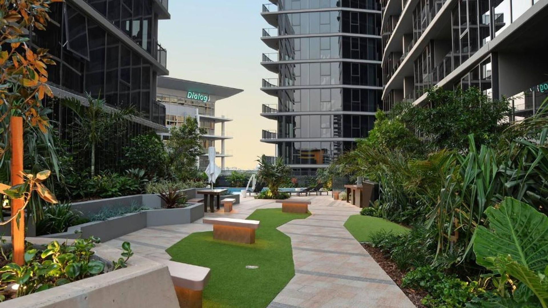 1br One Skyline With Pool, Free Parking And Gym Apartment