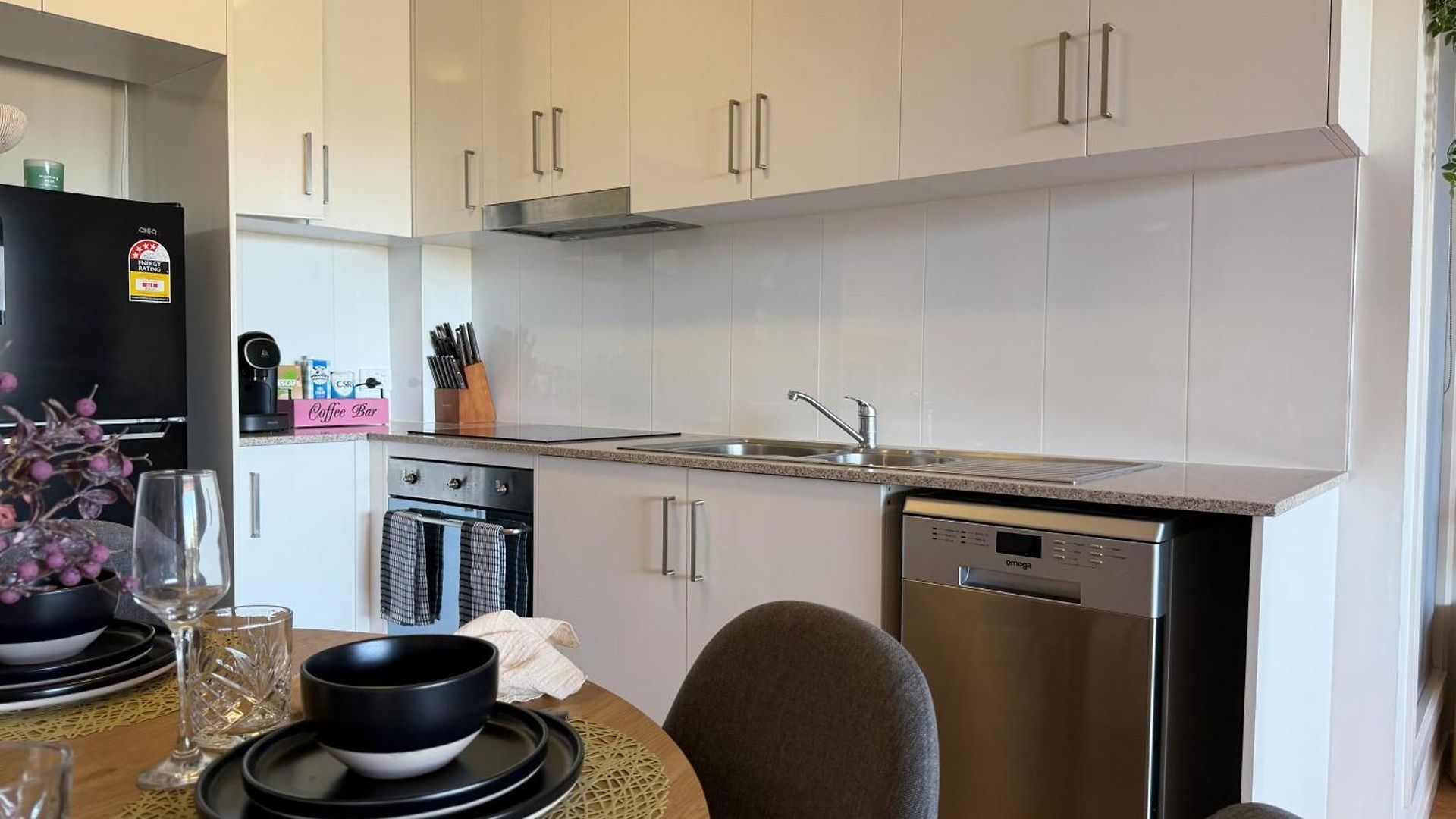 2b2b With Courtyard - Close To Cbd - Free Parking * Brisbane
