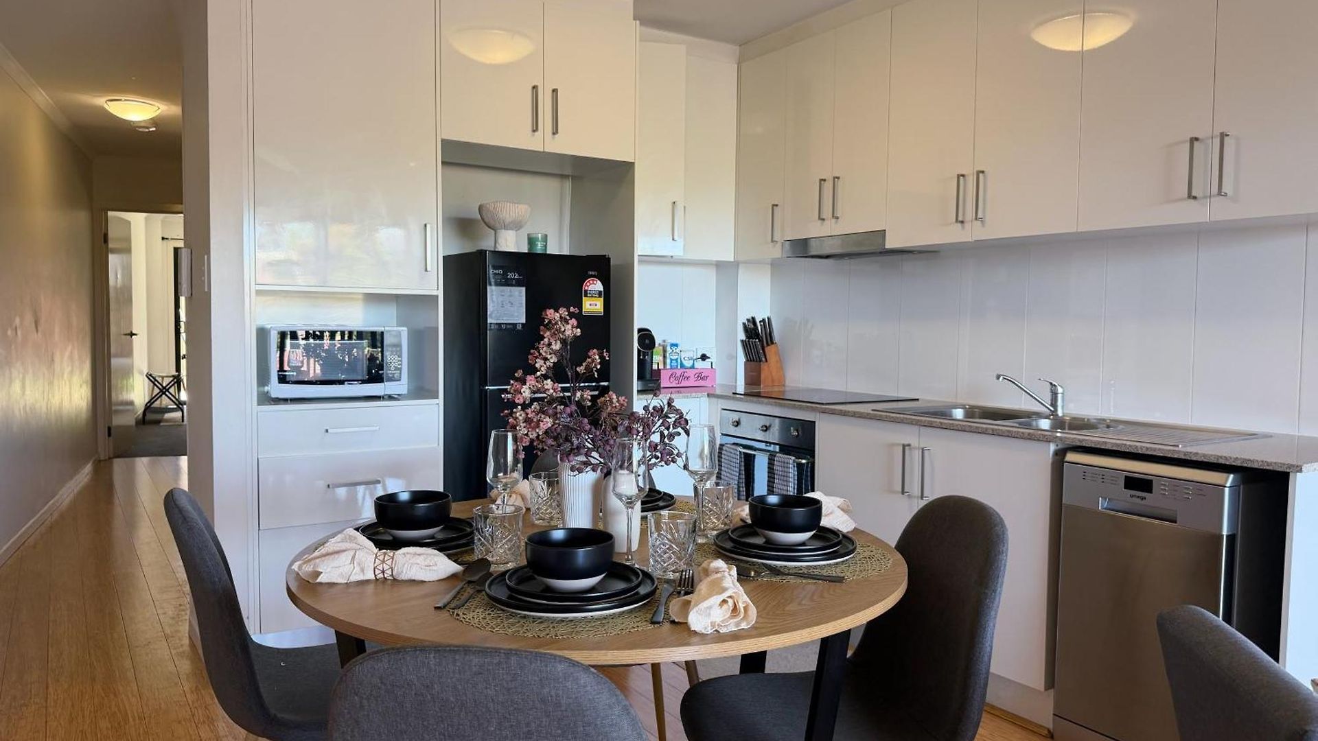 Apartment 2b2b With Courtyard - Close To Cbd - Free Parking Brisbane