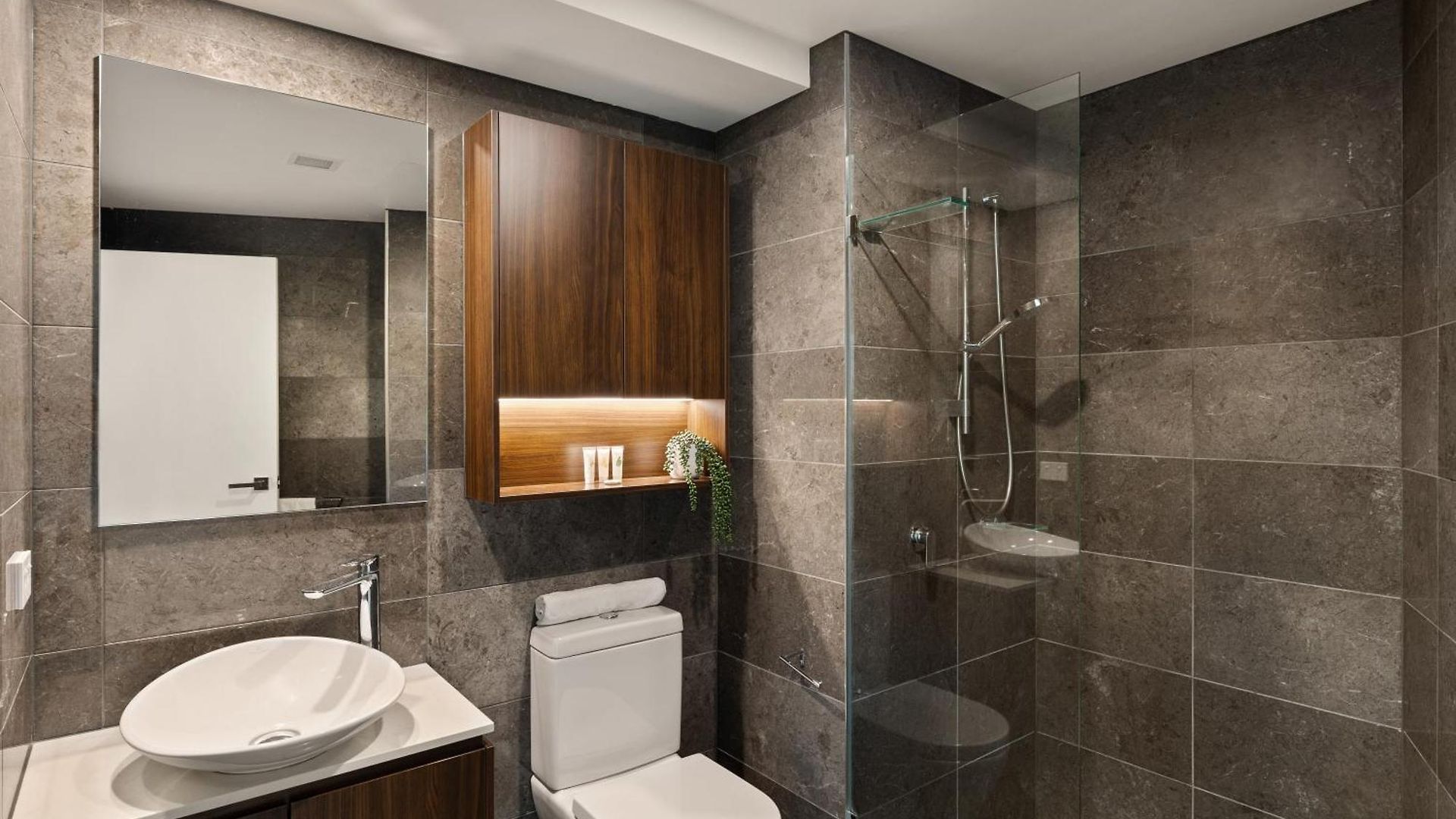 Skytower 72nd Floor 3br With Parking, Pool And Gym * Brisbane