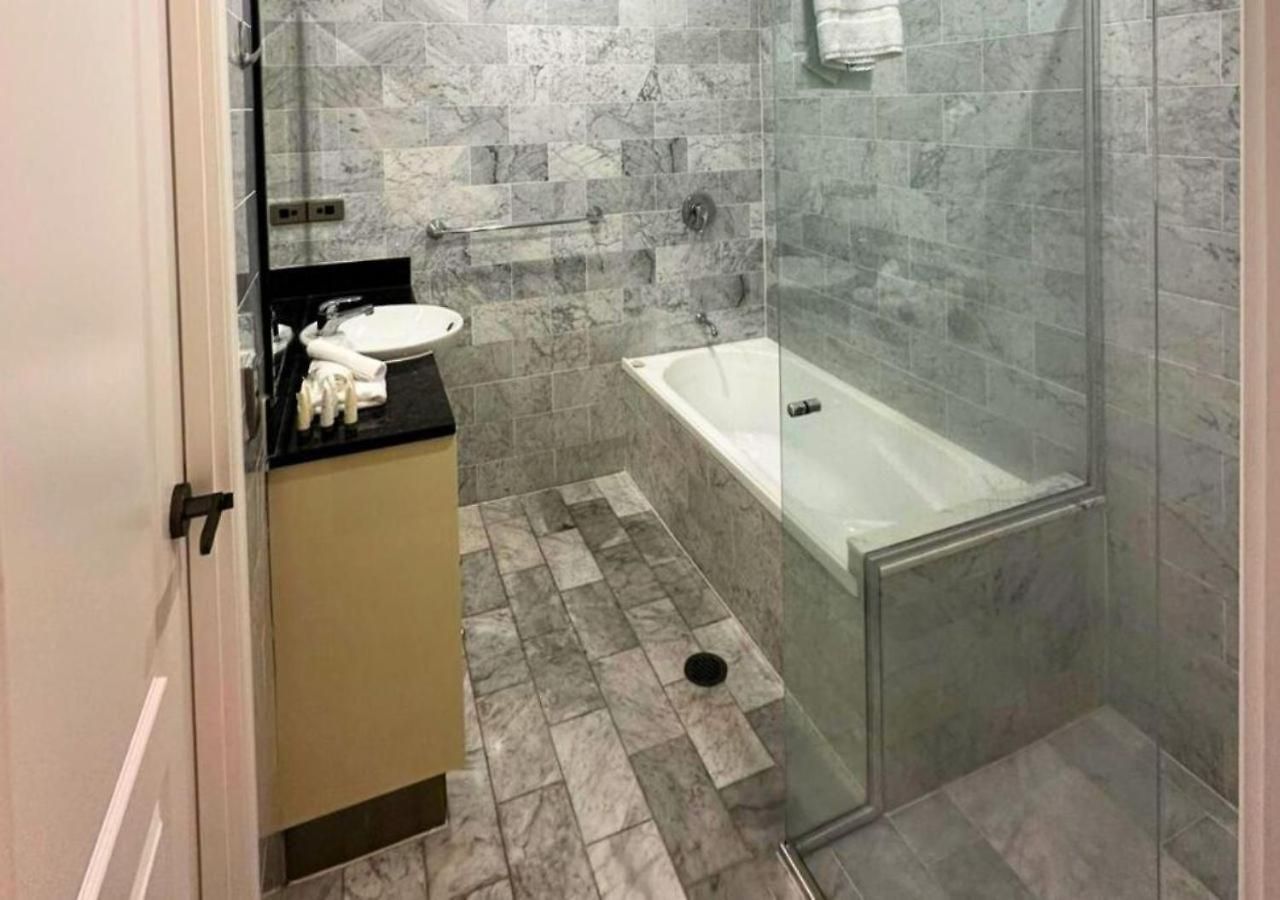 Apartment Sophisticated 3br At Brisbane
