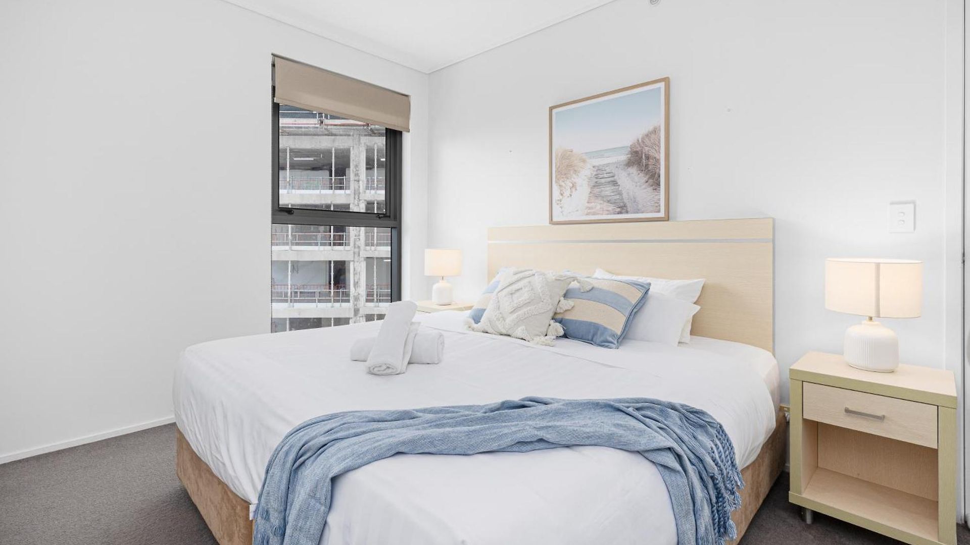 Oaks Panoramic 2br With Pool, Parking, Gym *