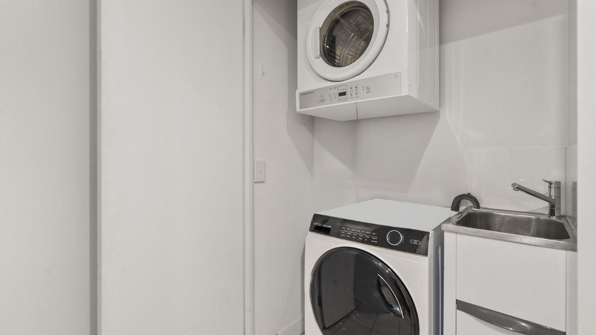 Stylish 2-bed In South *
