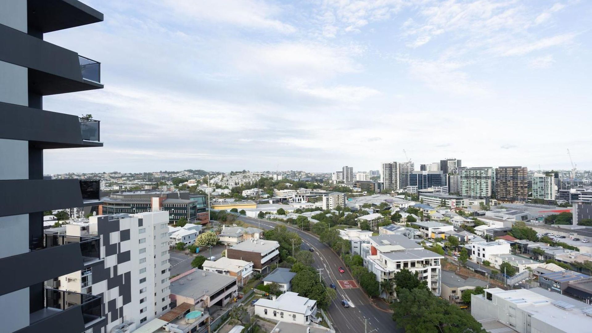 Modern Pad, 1-min To Showgrounds Apartment