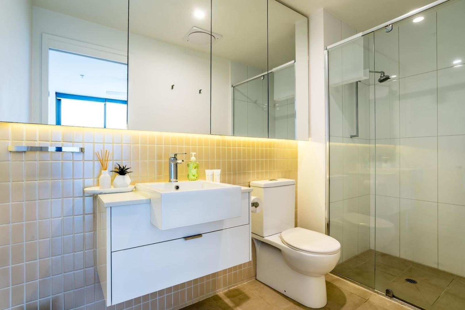 City-center Cozy 2bdr With Parking