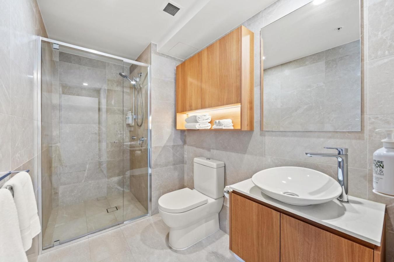 Apartment 1 Bedroom Sky High Escape With Stunning Views Brisbane