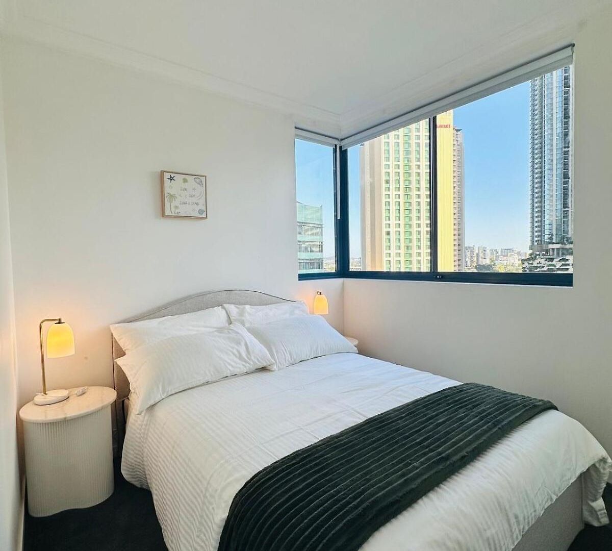 2 Bed In *