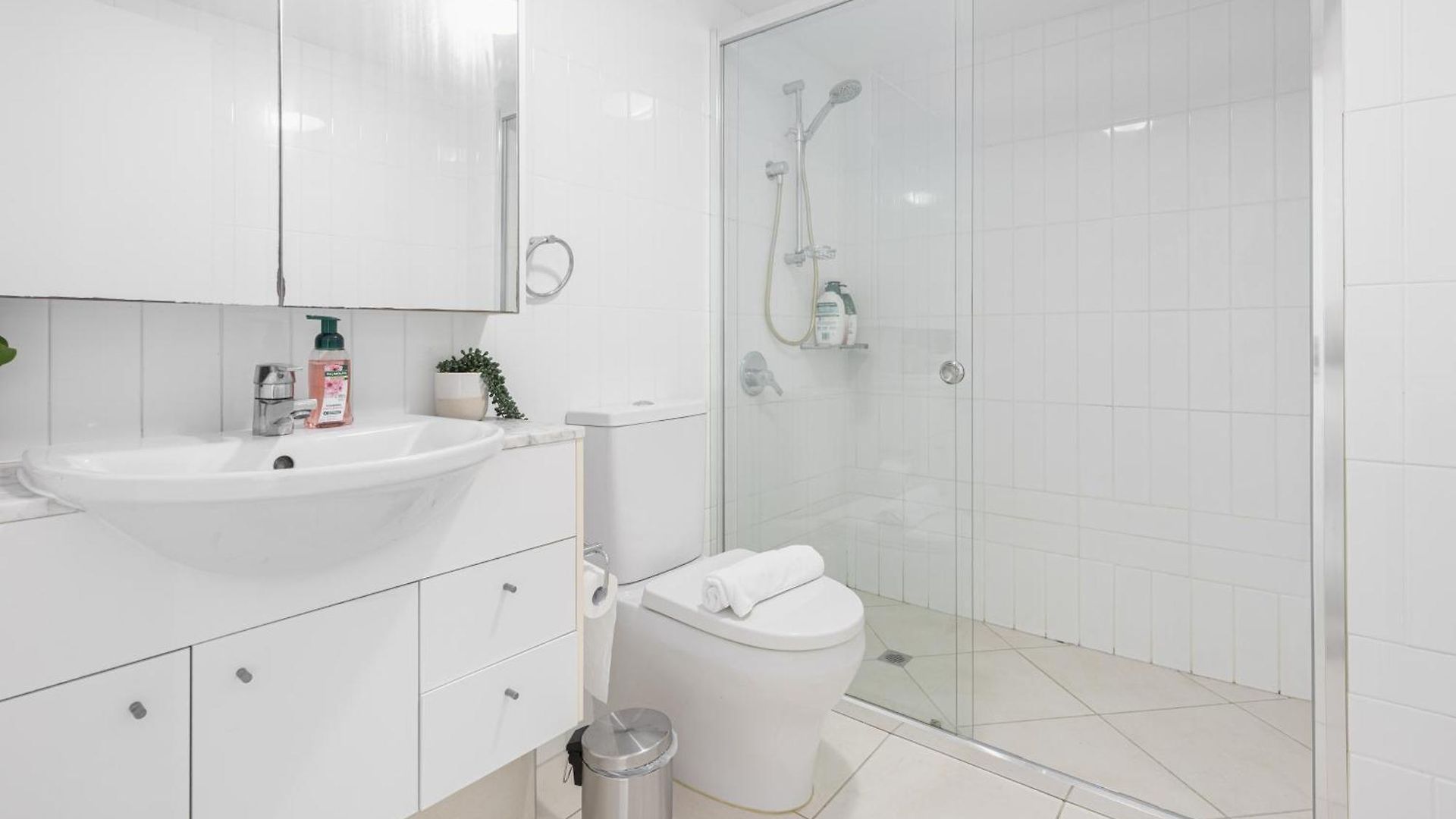 Oaks Luxury 2br With Pool, Gym And Parking * Brisbane