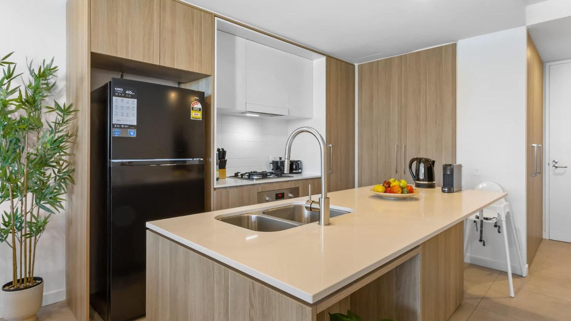 Gabba Retreat - Rooftop Pool & Stunning View Apartment Brisbane