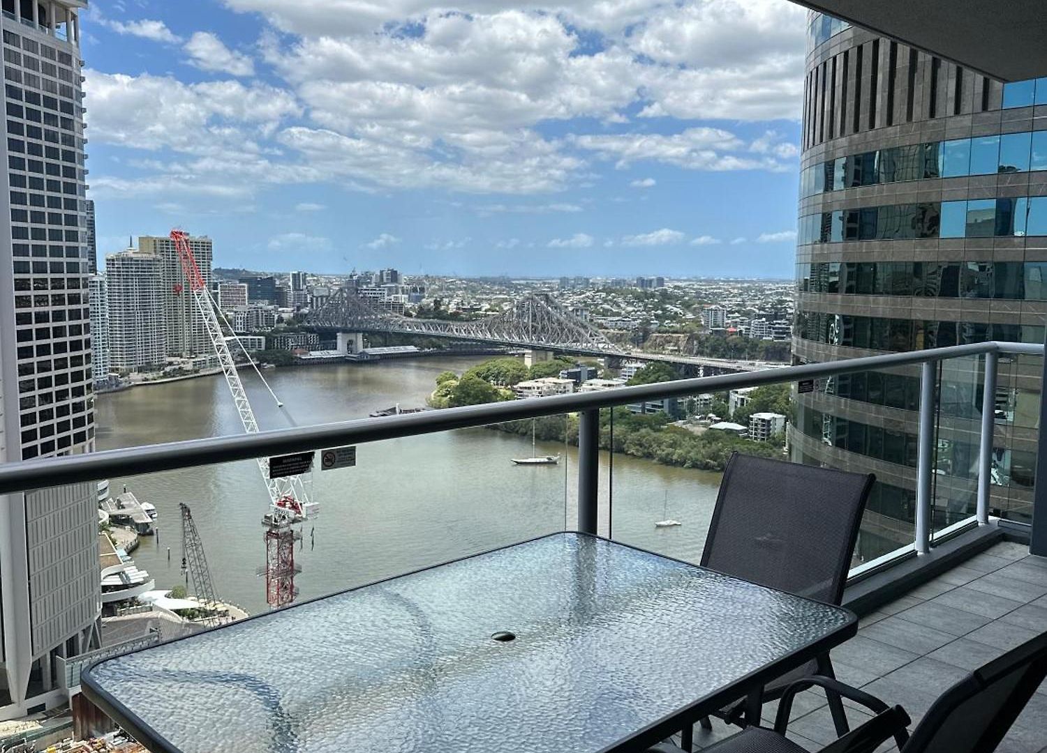 Apartment Modern Escape In The Heart Of With An Amazing River View!