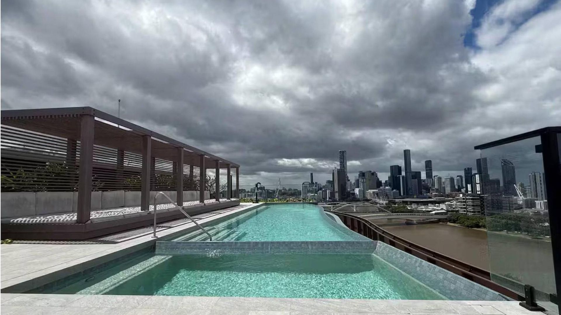 2br Boutique Only Mins To Suncorp Stadium & Bne *