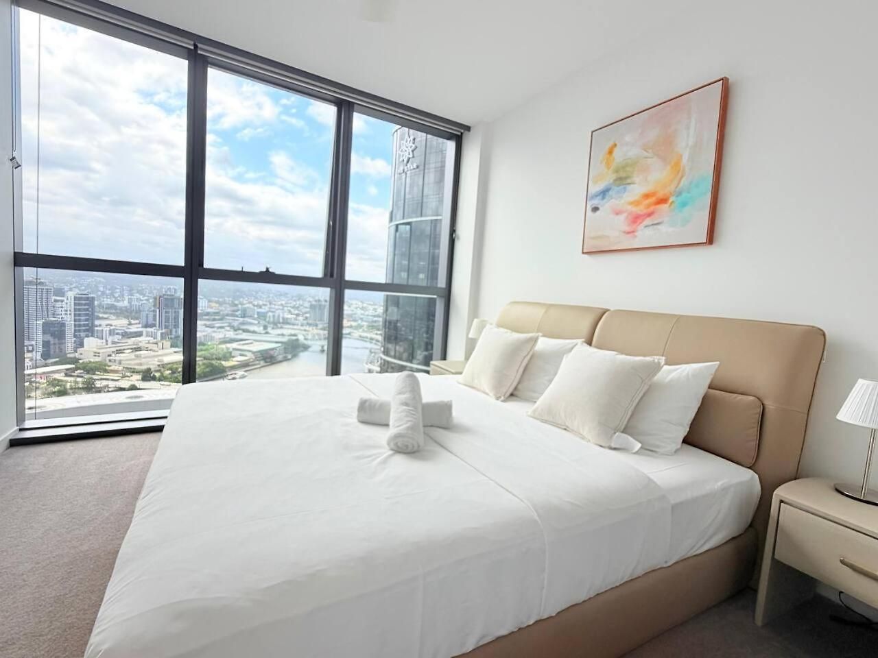 Apartment Luxury 3-bedroom With And River View *