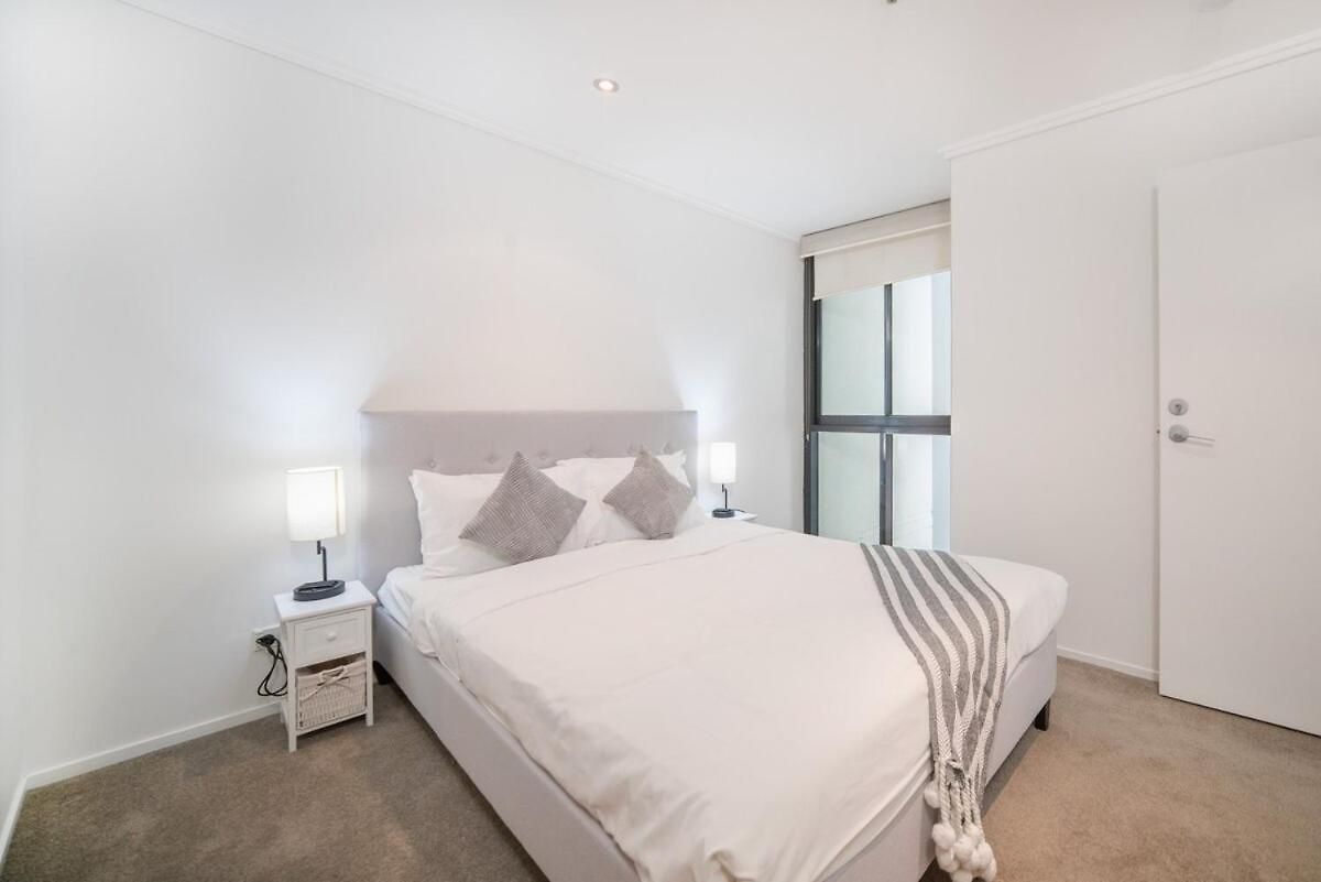 Family-friendly 2br Retreat Heart Of C35 Apartment *