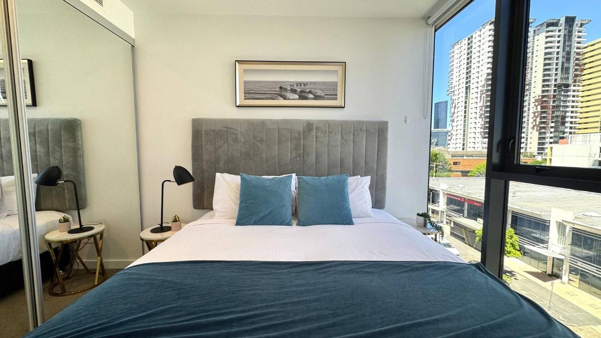 Apartment 1br One Skyline With Pool, Free Parking And Gym