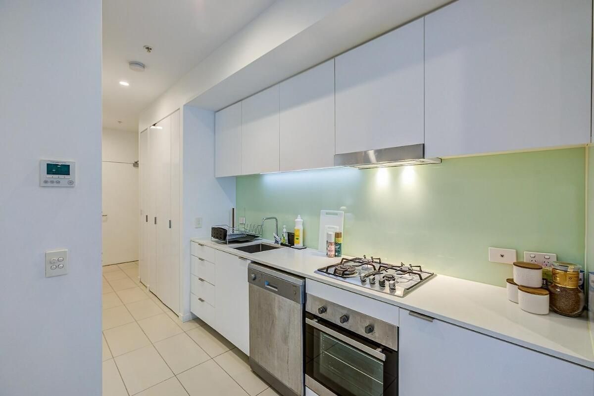 Modern 1br Retreat - Pool, Gym, Parking - Walk To South Bank * Brisbane