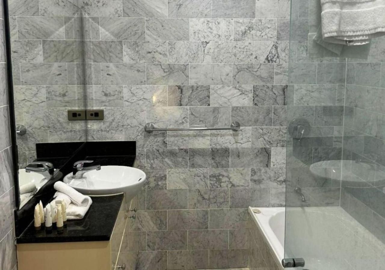 Sophisticated 3br At Apartment Brisbane