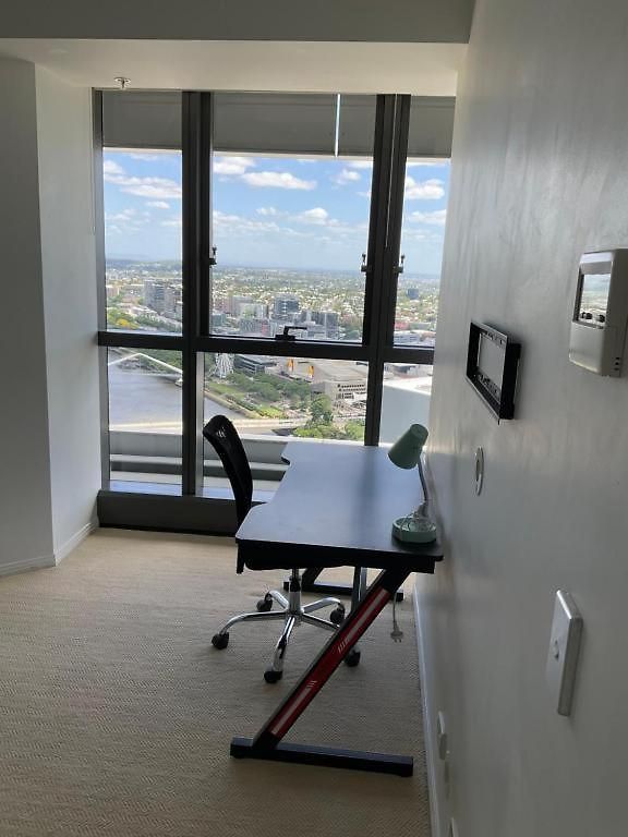 Modem Two Bedroom In Inner Cbd * Brisbane
