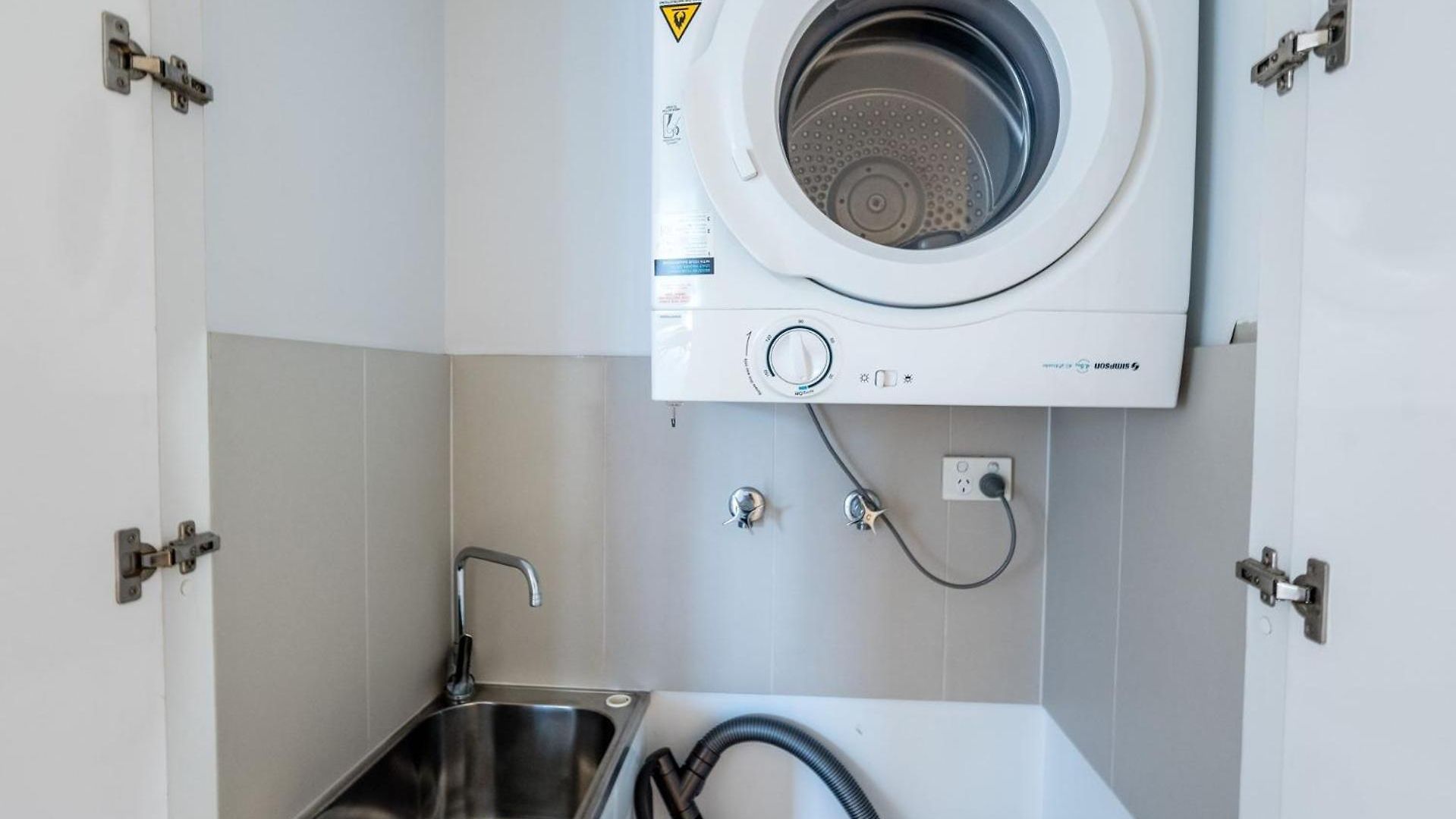 Fortitude Valley Escape With Pool, Gym & Parking