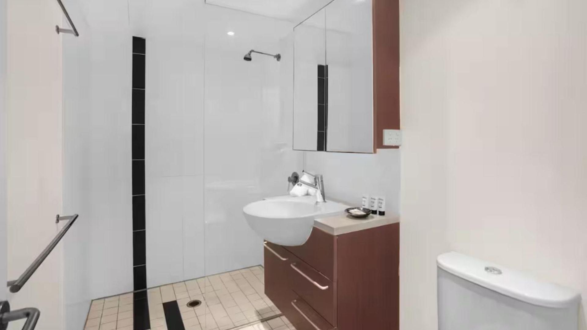 Apartment Stylish 2 Bdr Near Qut And Rbwh With Parking