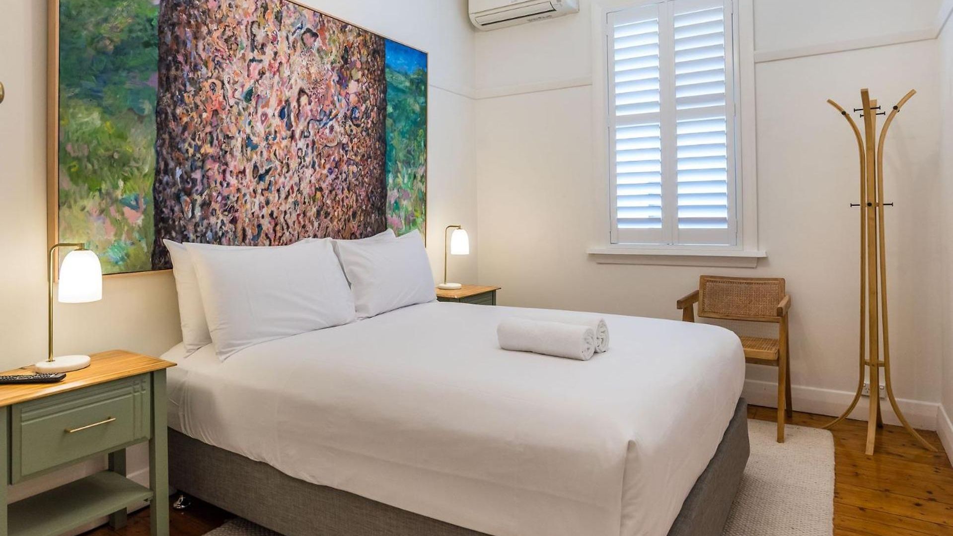 Rapunzels Art Deco Hideaway In New Farm Apartment