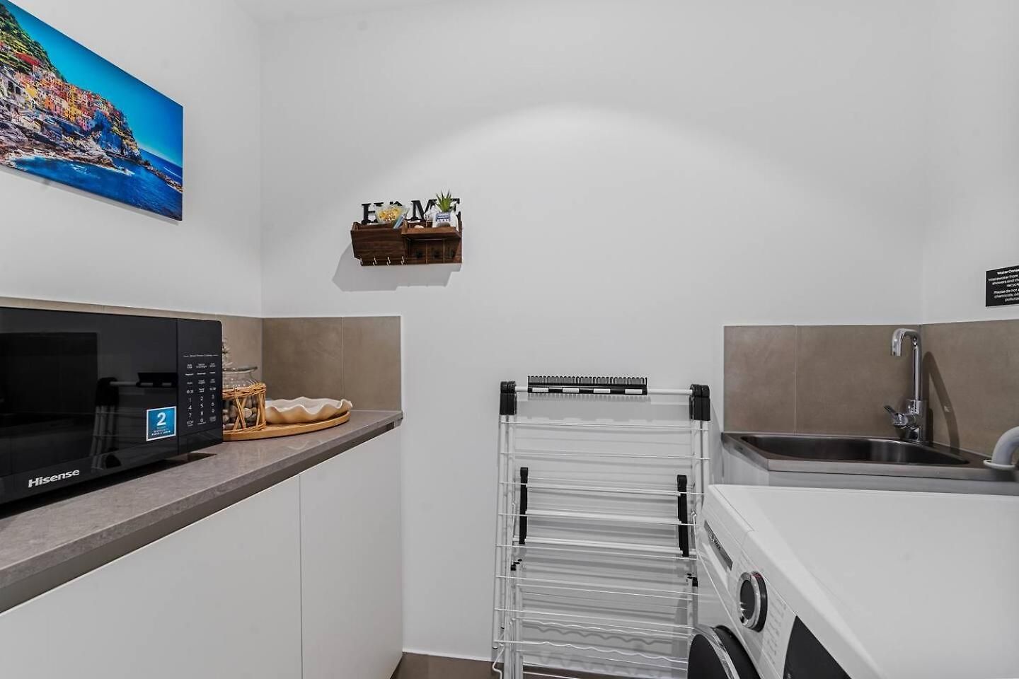 New Private In Queens Wharf Lv12 - And River View Apartment