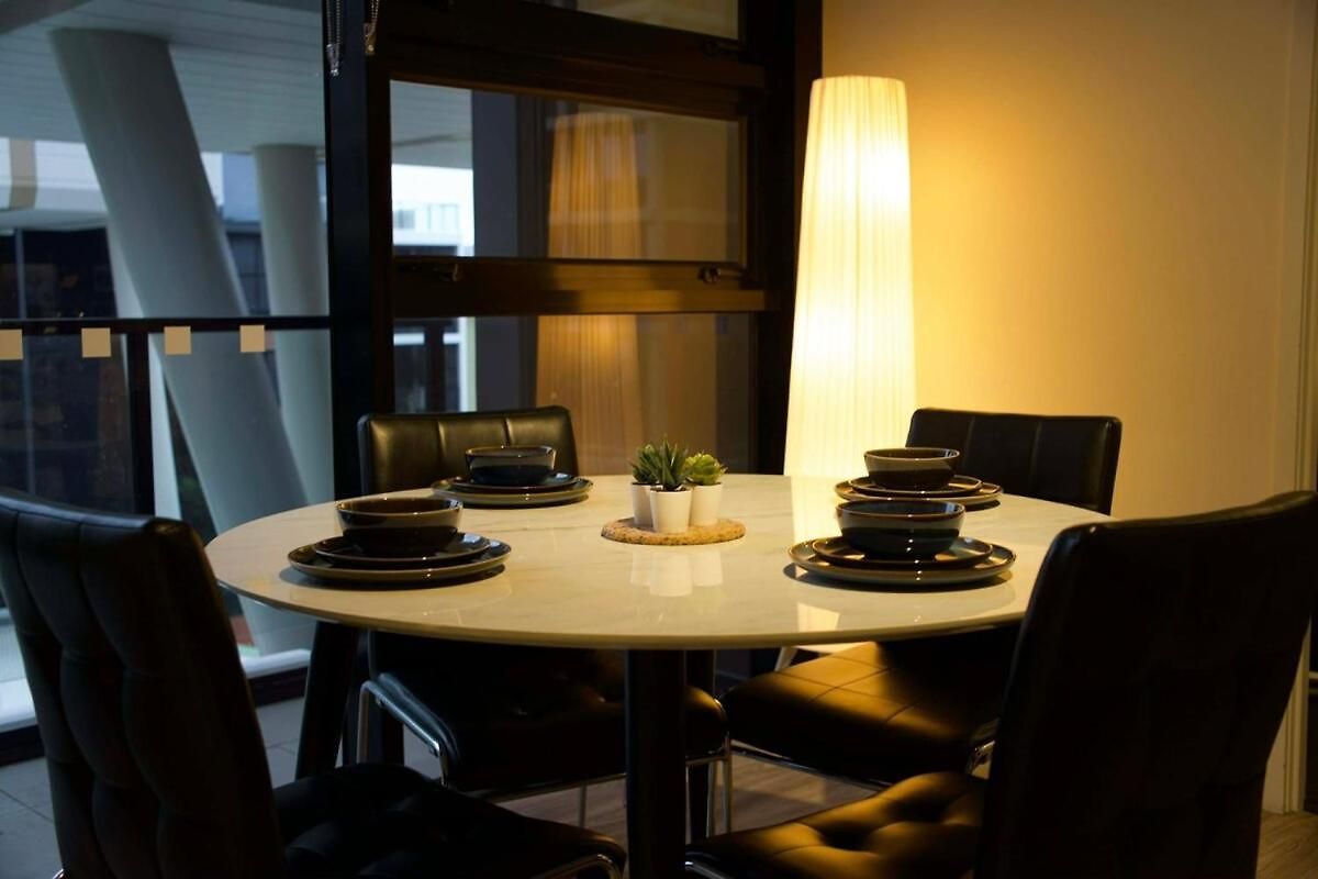 Spacious Luxury 2br Southbank With Parking Apartment