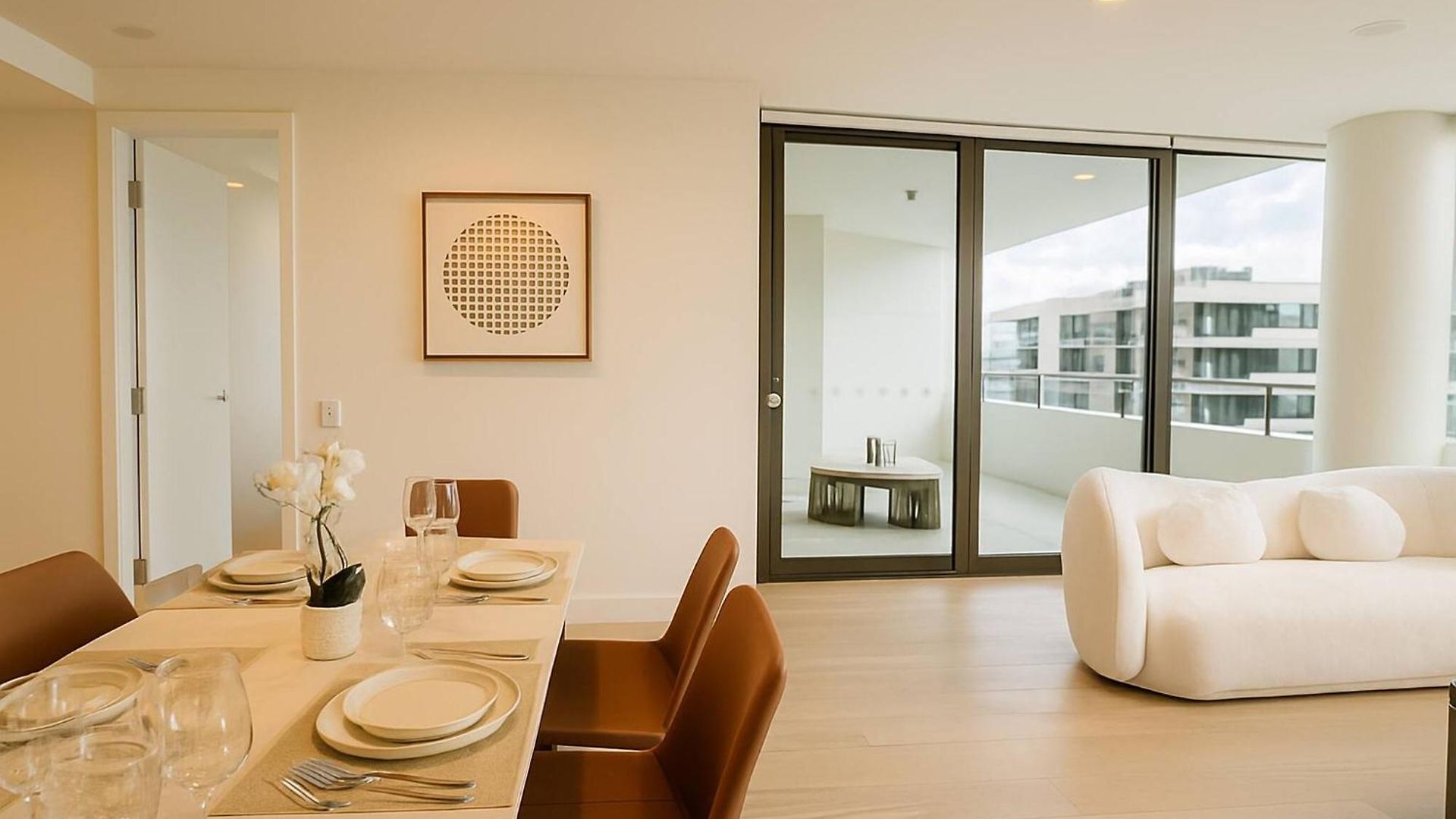 Milton Oasis Level 16- Luxury Near Milton Station Apartment Brisbane