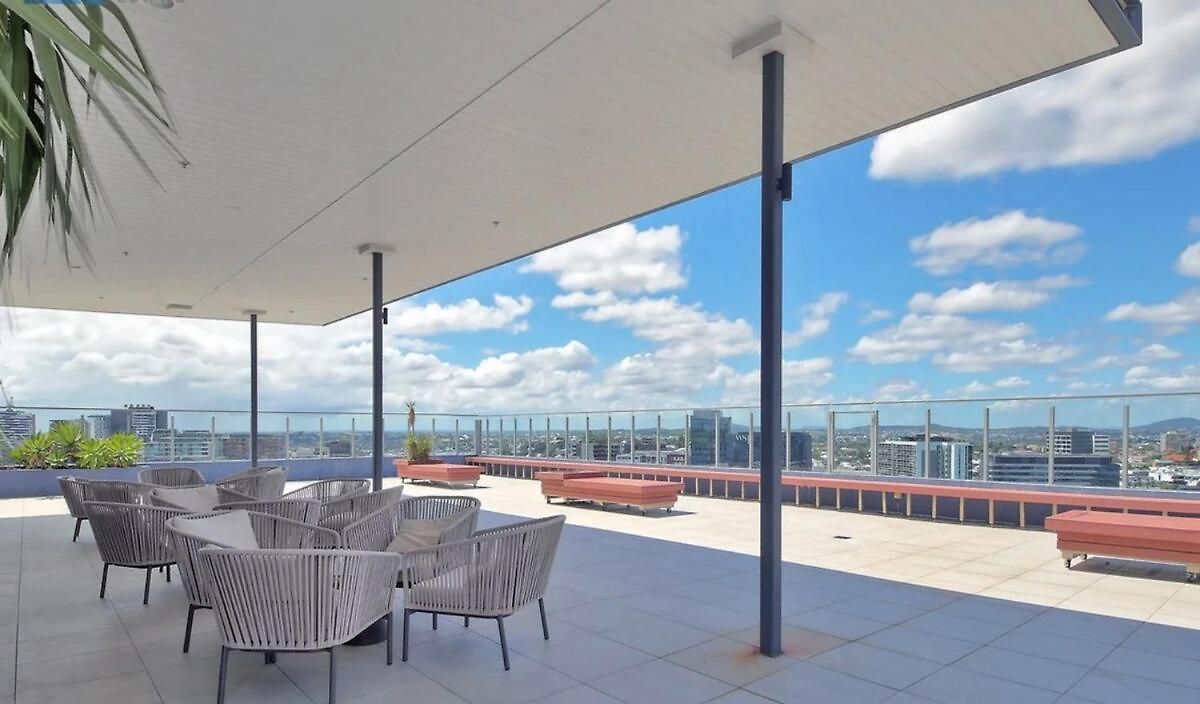 Modern Pad, 1-min To Showgrounds