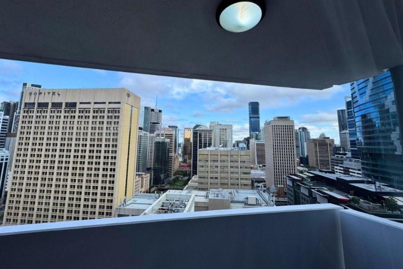 Apartment Lights Escape 2br Near South Bank
