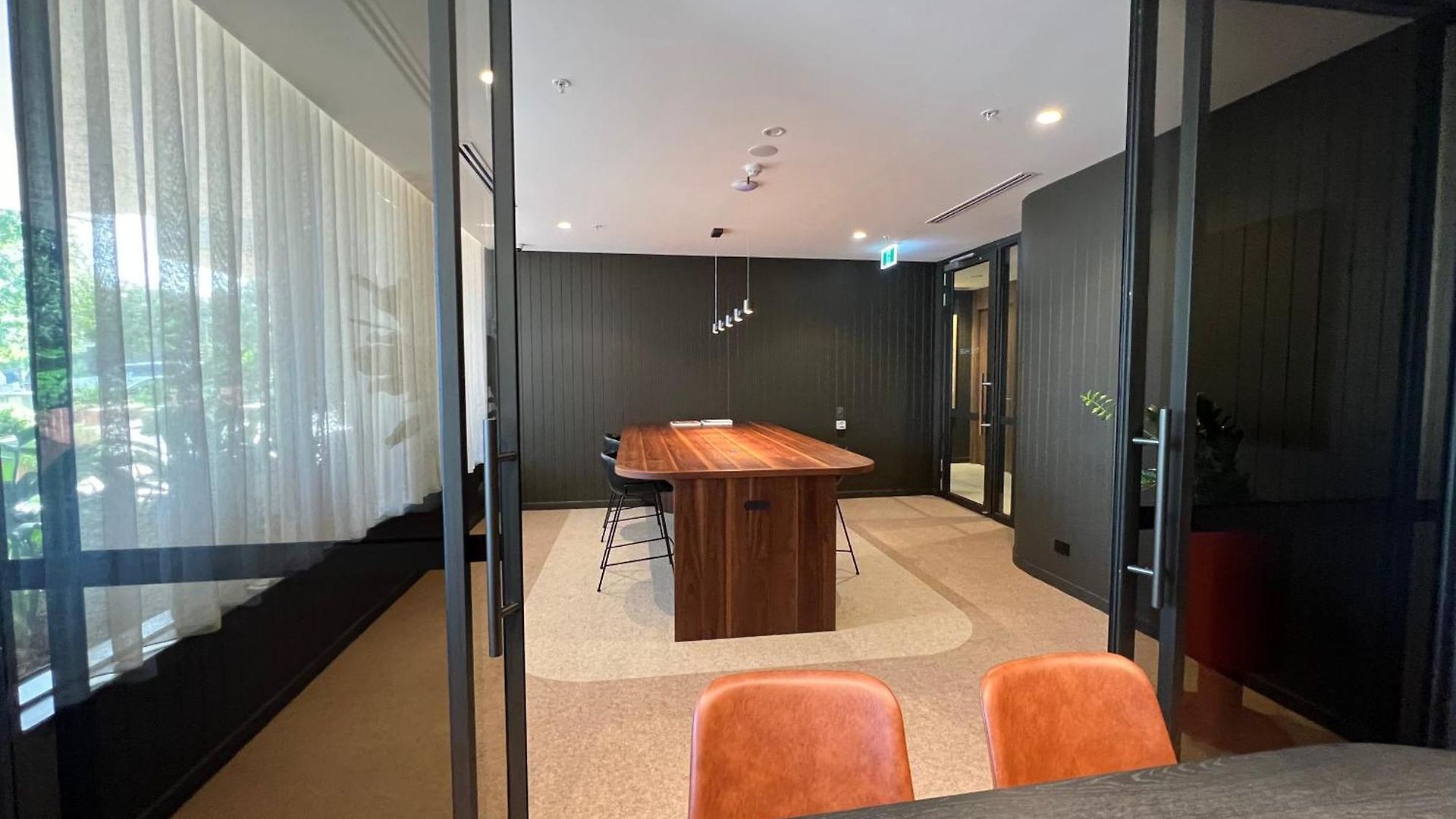 Apartment Riverside Modern 2br East With Parking Brisbane