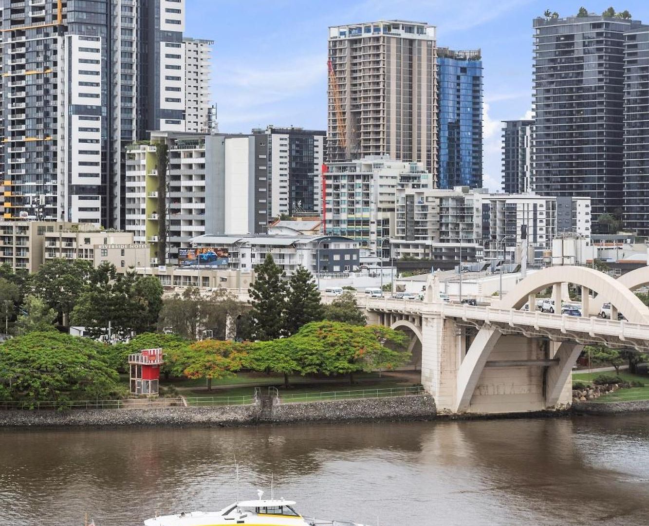 Bright Inner-city Near River View * Brisbane