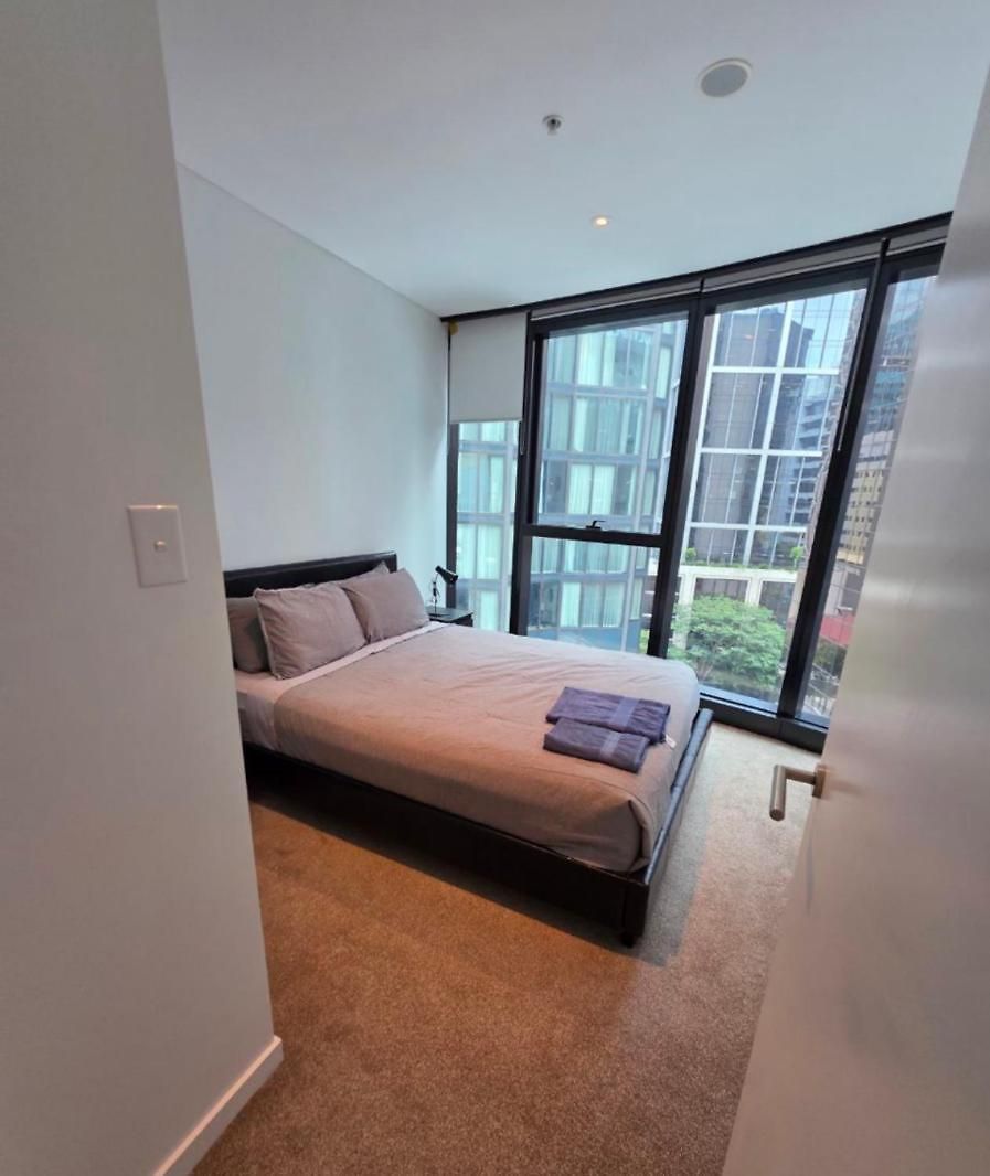 Apartment Upper Skyrise Unit Cbd Pool Gym *