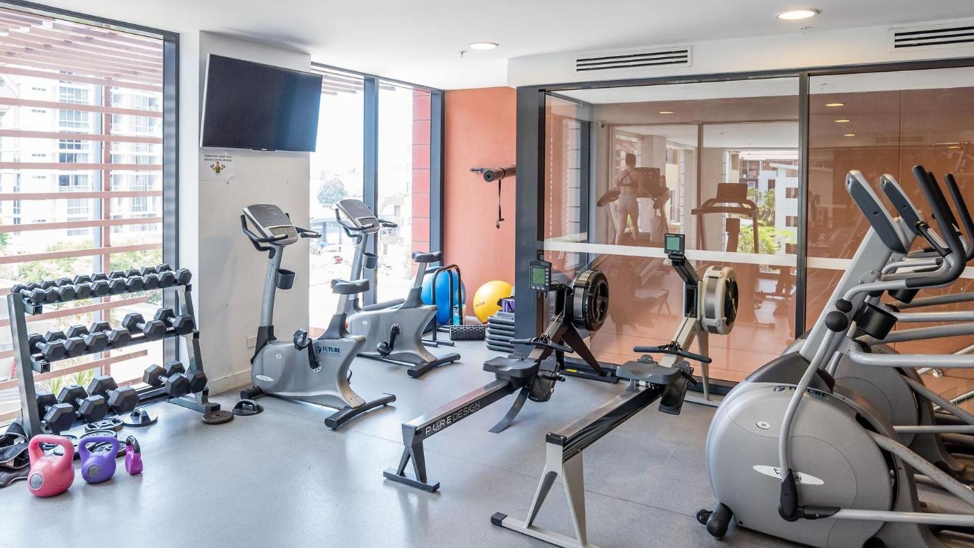 Fortitude Valley Escape With Pool, Gym & Parking * Brisbane