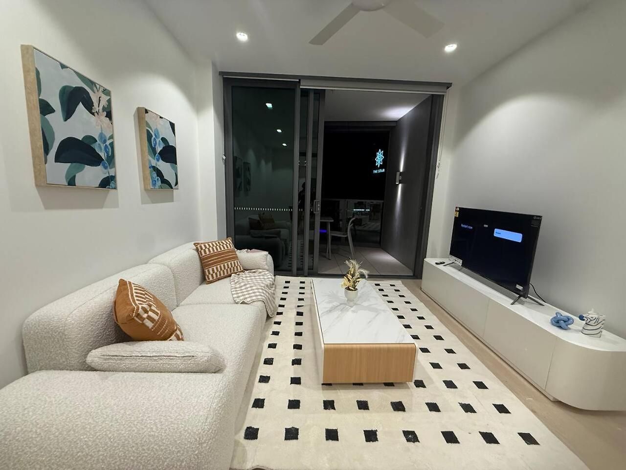 Queens Wharf - Level 42 With River & View Apartment