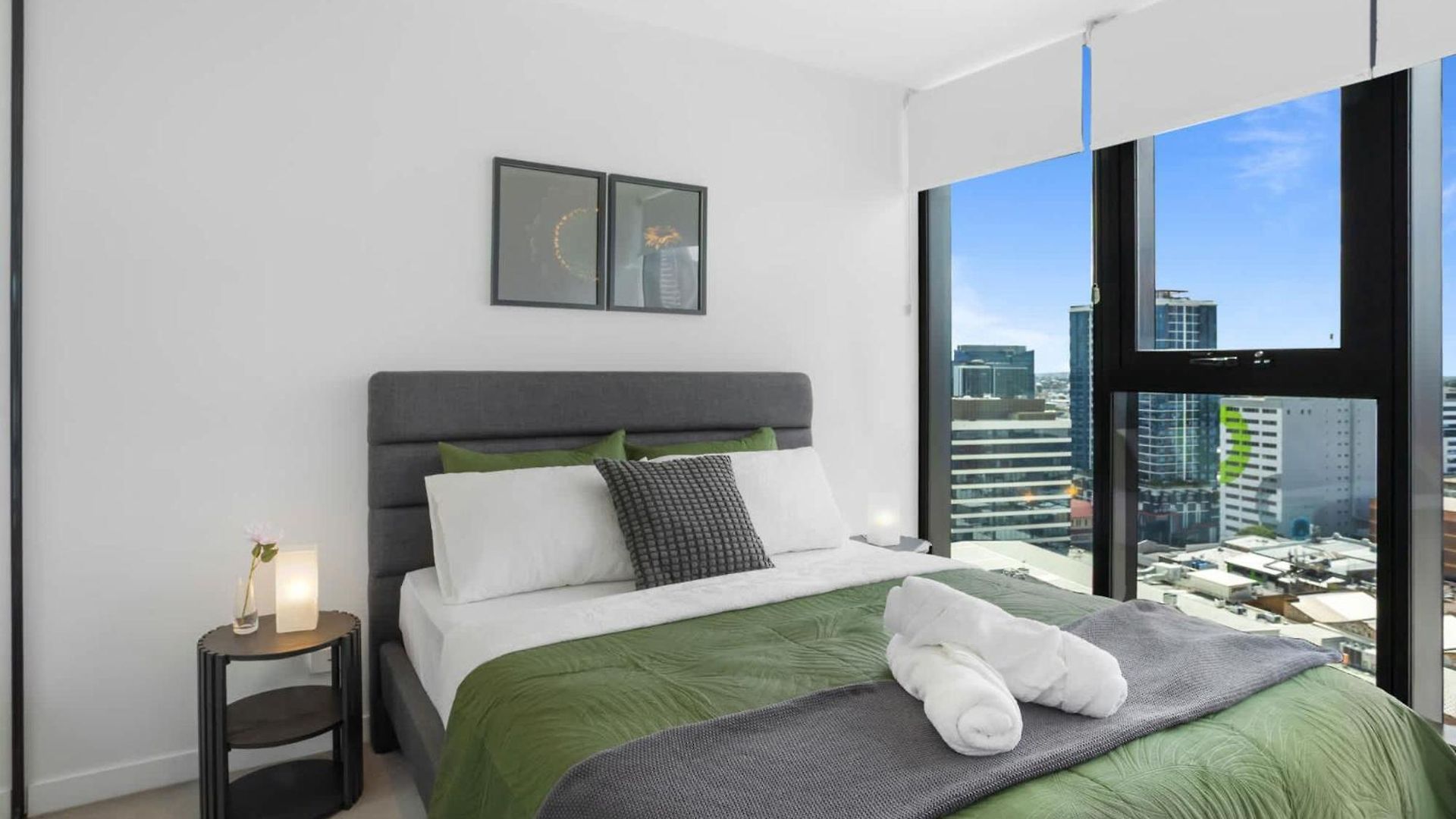 Apartment Valley Getaway - Rooftop Pool - Parking - Sleeps 6 *