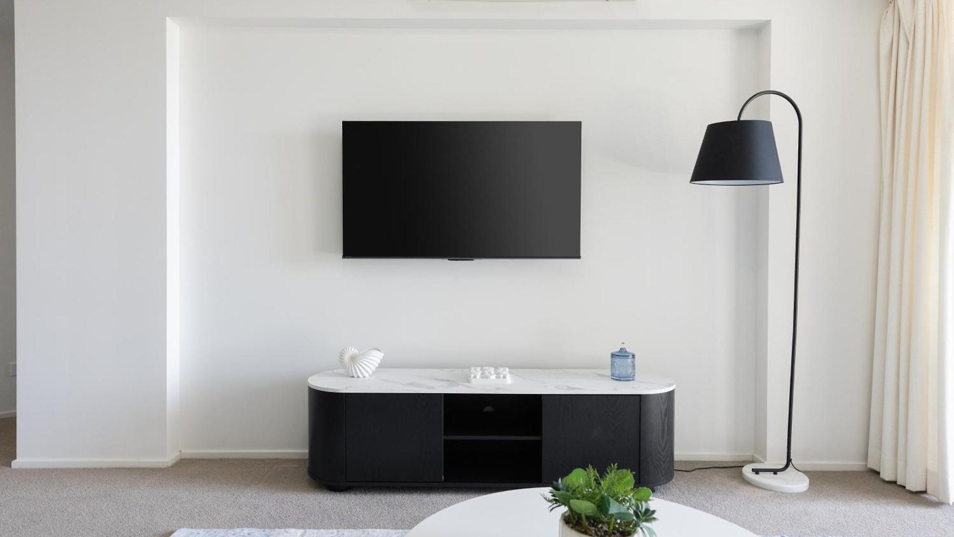 Oaks Luxury 2br With Pool, Gym And Parking * Brisbane