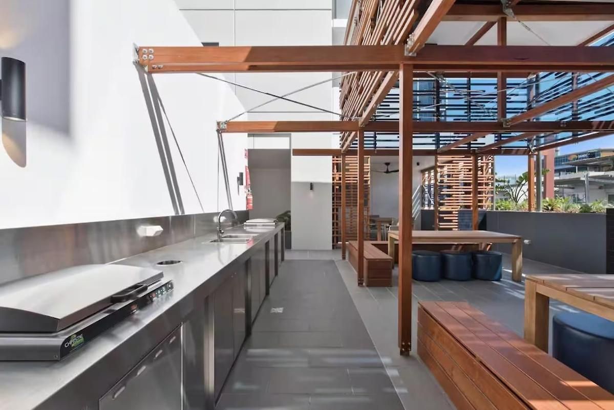 Cs - Gorgeous Views 2br W Parking, Pool & Gym Apartment