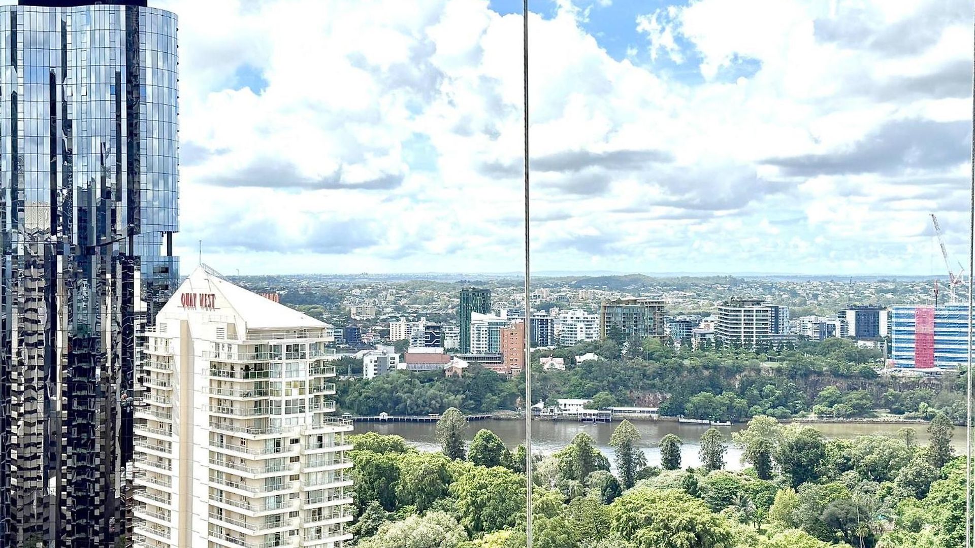 1br Premium In Qwr - Level 22 Privately Managed Apartment *